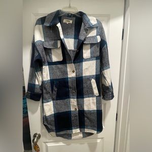 Women’s Oversized Plaid Jacket Size Small